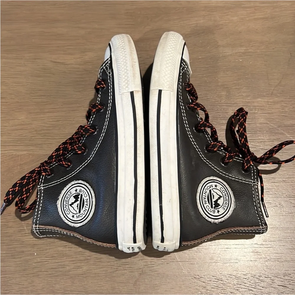 Authentic Converse designer little boys leather high tops sneakers sz 11